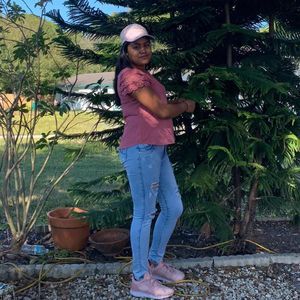 Meet your Posher, Itzel